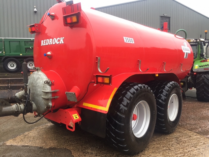 Redrock 3500 Gallon vacuum tanker