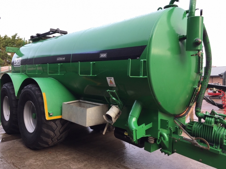 Hi-Spec TDR 3500 Gallon tanker