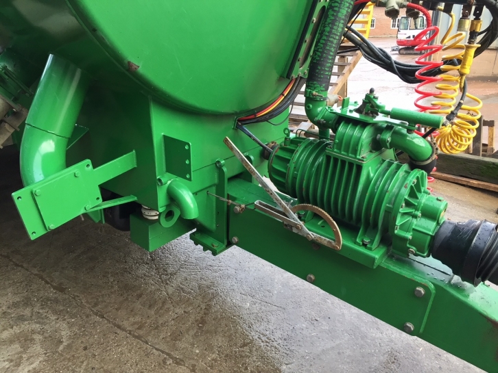 Hi-Spec TDR 3500 Gallon tanker