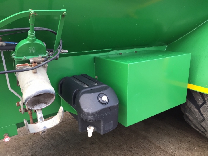Hi-Spec TDR 3500 Gallon tanker