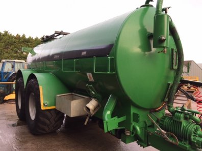 Hi-Spec TDR 3500 Gallon tanker