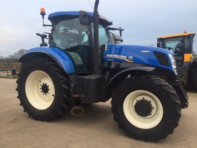 New Holland T7.235