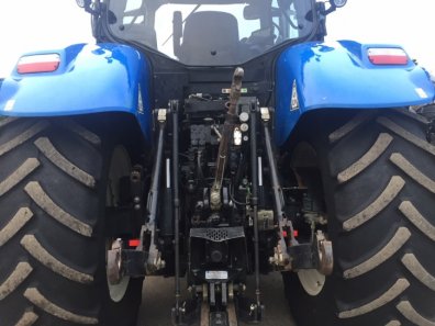 New Holland T7.235