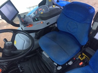 New Holland T7.235