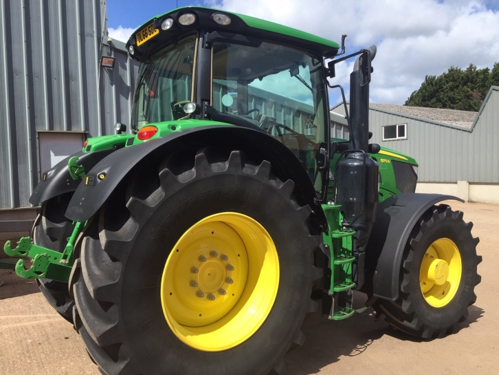 John Deere 6175R