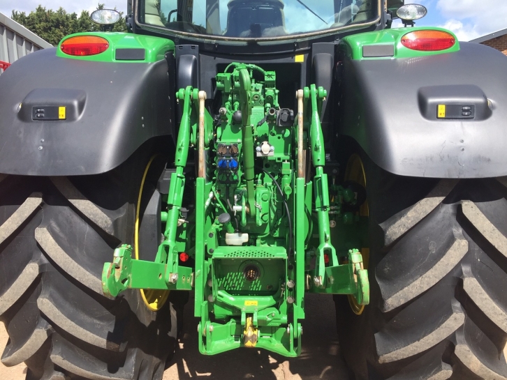 John Deere 6175R