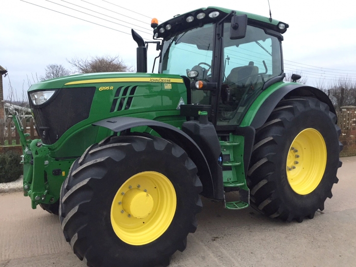 John Deere 6195R