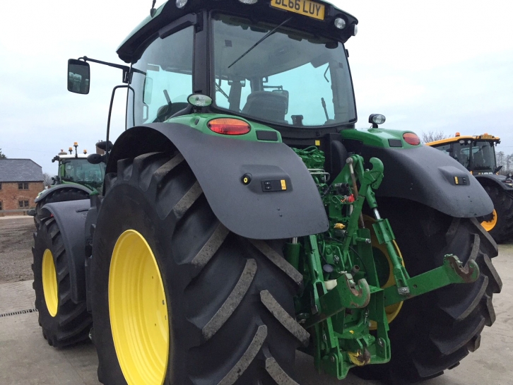 John Deere 6195R