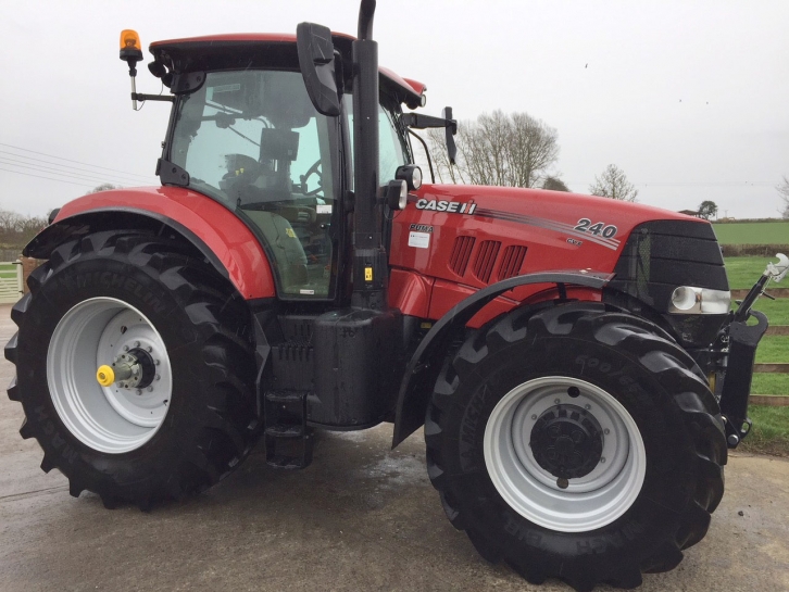 Case CVX 240