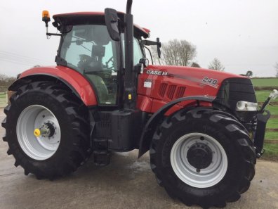 Case CVX 240