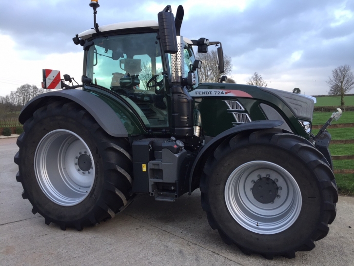 Fendt 724 Profi-Plus