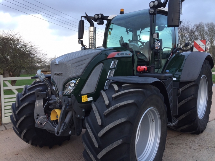 Fendt 724 Profi-Plus