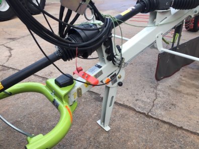 Claas Liner 2800 rake