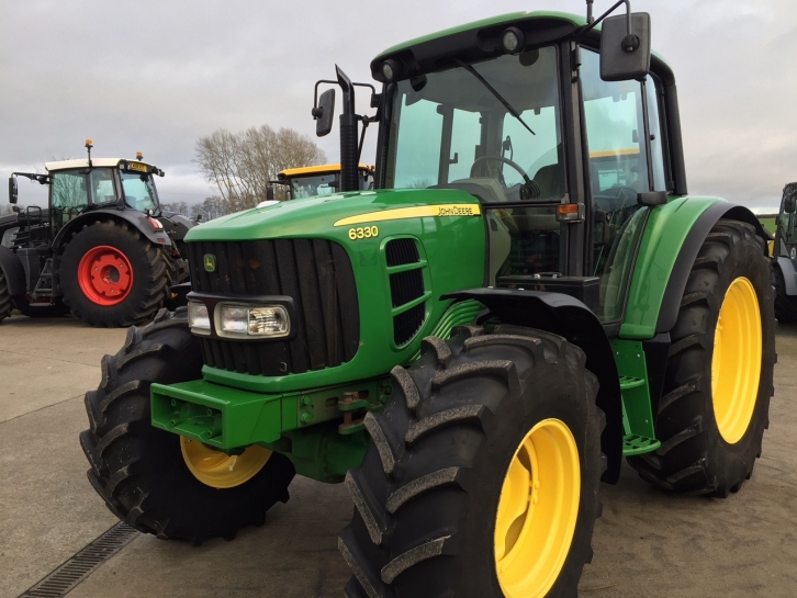 John Deere 6330 Standard