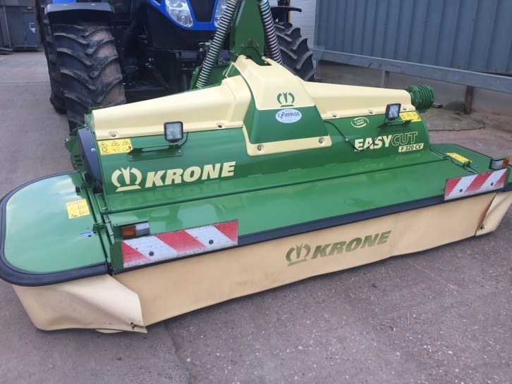 Krone Easy Cut 9140 CV Collect butterfly mowers