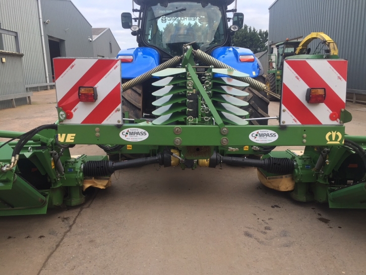 Krone Easy Cut 9140 CV Collect butterfly mowers