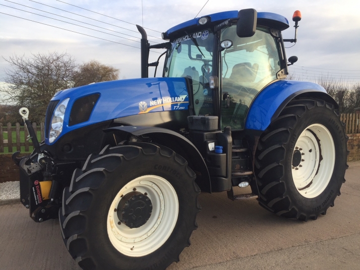 New Holland T7.250