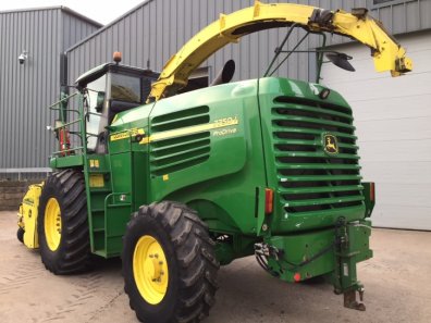 John Deere 7750i forager
