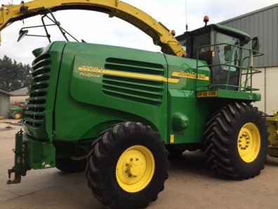 John Deere 7750i forager