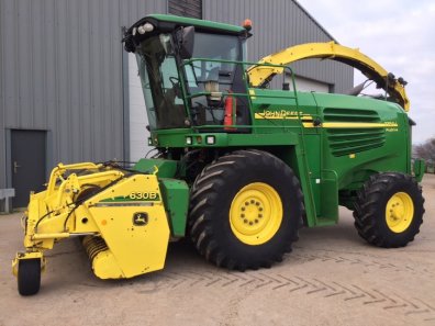 John Deere 7750i forager