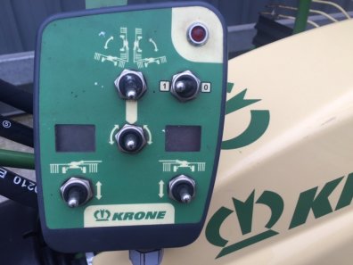 Krone Swadro TC880 Plus twin rotor rake