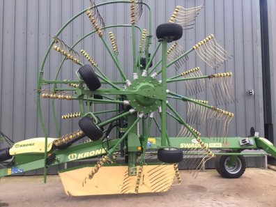Krone Swadro TC880 Plus twin rotor rake