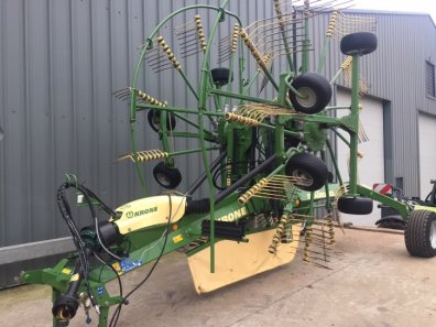 Krone Swadro TC880 Plus twin rotor rake