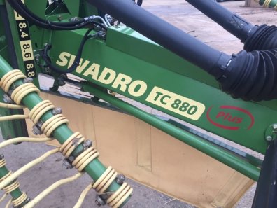 Krone Swadro TC880 Plus twin rotor rake