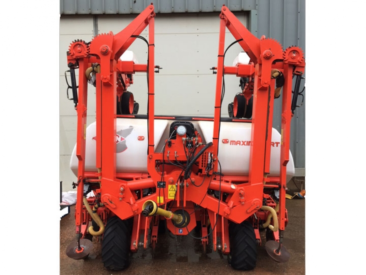 Kuhn Maxima 2 RT 8 row maize drill