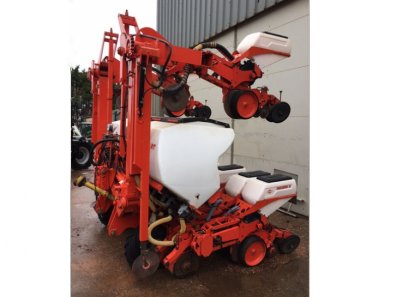 Kuhn Maxima 2 RT 8 row maize drill