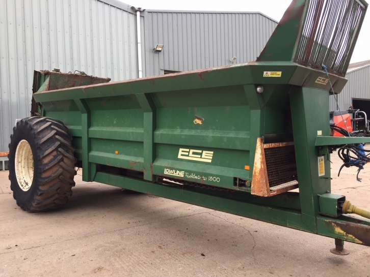ECE 1500 dung spreader