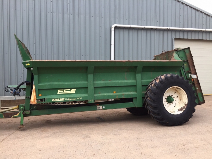ECE 1500 dung spreader