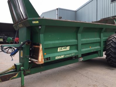 ECE 1500 dung spreader
