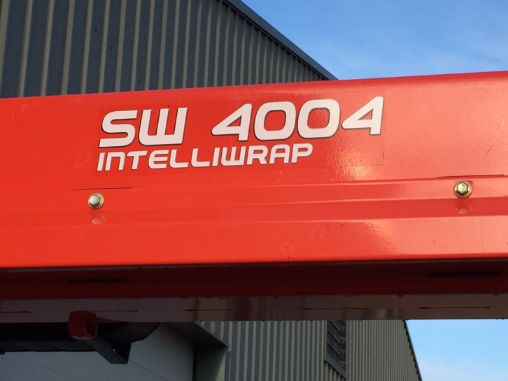Kuhn SW 4004 Intelliwrap bale wrapper