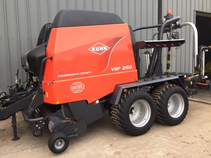 Kuhn VBP 2160 round baler wrapper
