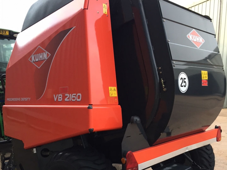 Kuhn VB 2160 round baler