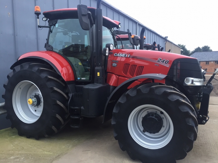 Case CVX 240