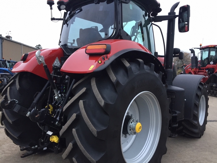 Case CVX 240