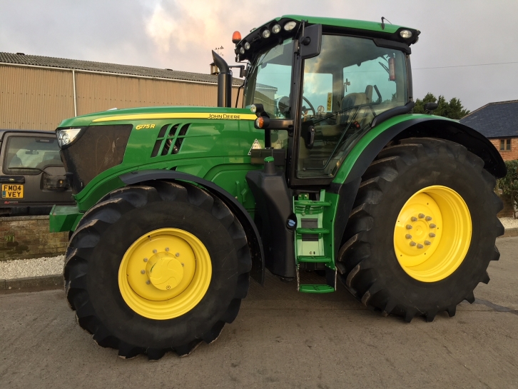 John Deere 6175R