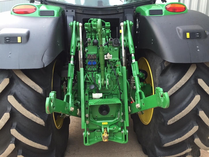 John Deere 6175R
