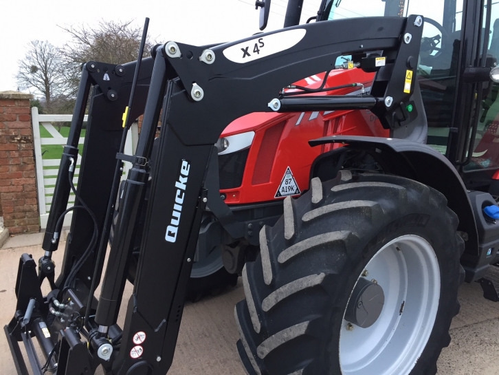 Massey Ferguson 5612