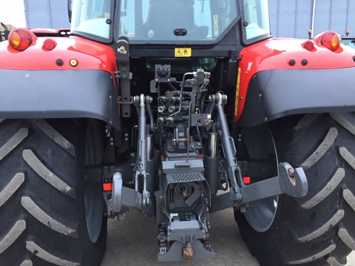 Massey Ferguson 5612