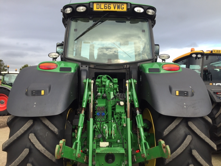 John Deere 6175R
