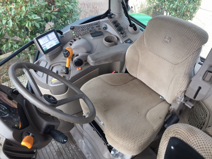 John Deere 6175R