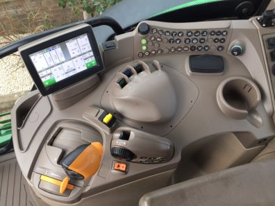 John Deere 6175R
