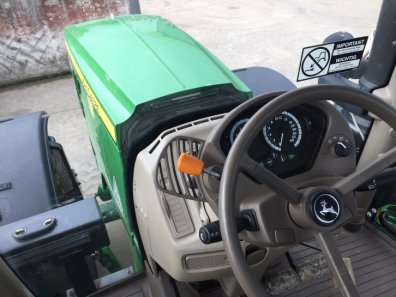 John Deere 6175R