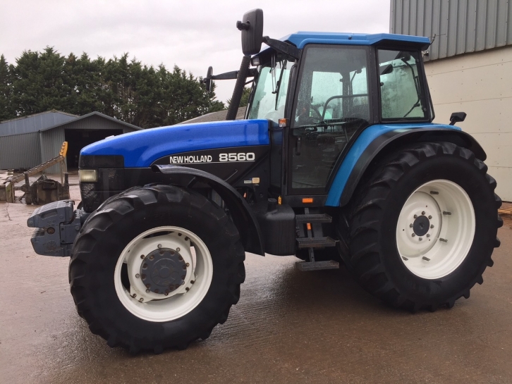 New Holland 8560