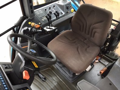 New Holland 8560