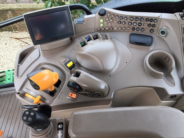 John Deere 6155R