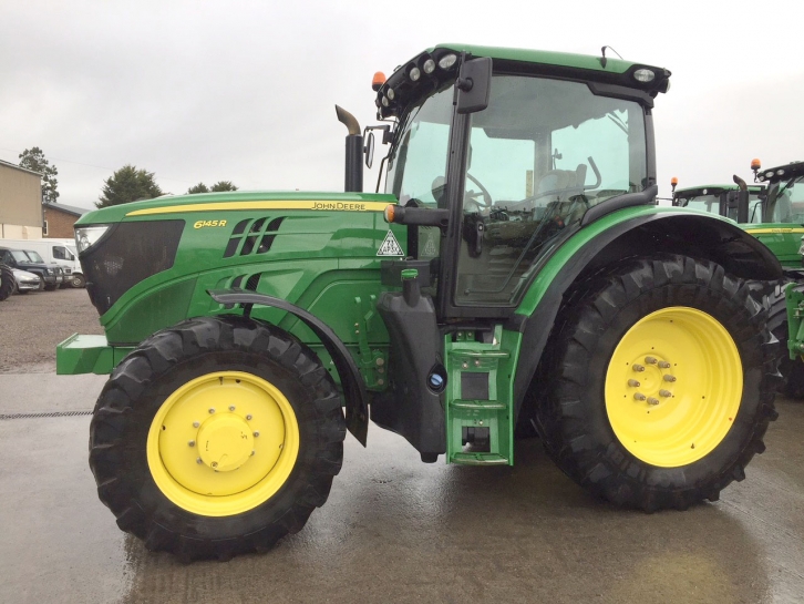 John Deere 6145R